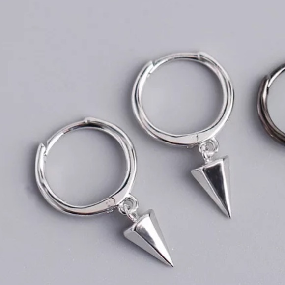 🤍Sterling Silver hexagon conical hoop earrings - Picture 4 of 4